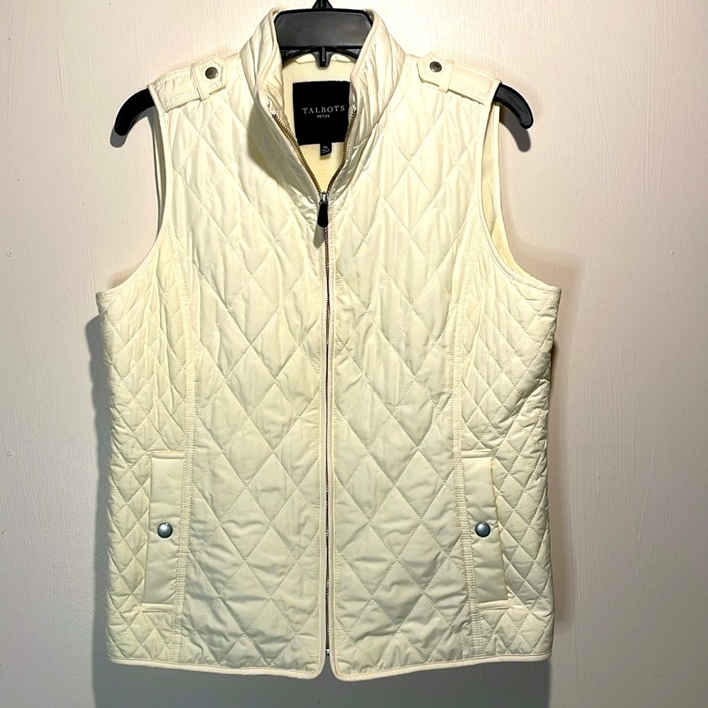 Talbots Quilted Sleeveless Vest in Creamy White